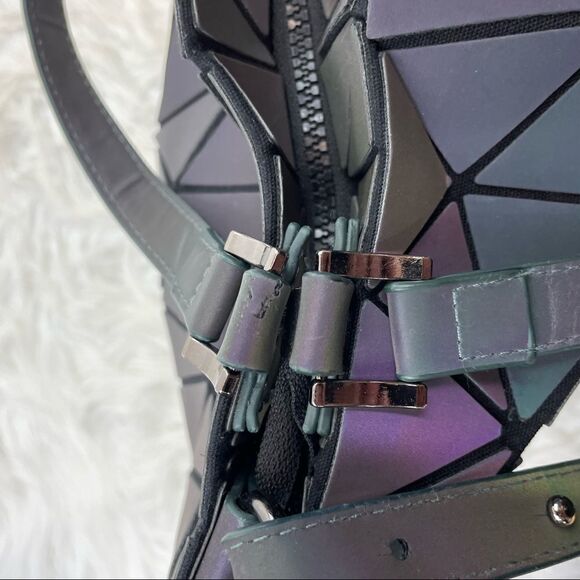 Hot One Geometric Luminous Shoulder Bag with Crossbody Strap - Picture 16 of 16